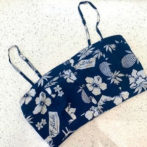 “Hollister” Crop Top